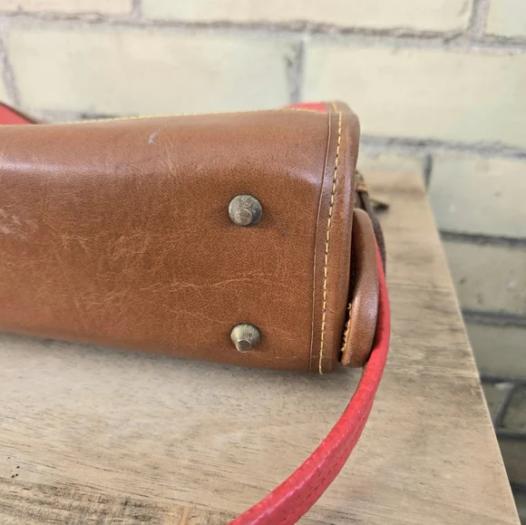 Vintage Pebbled Leather Bag - Picture 10 of 12